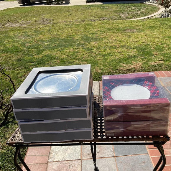 Kitchen Chargers Plates Brand New (1 Set Only) - Picture 1 of 2